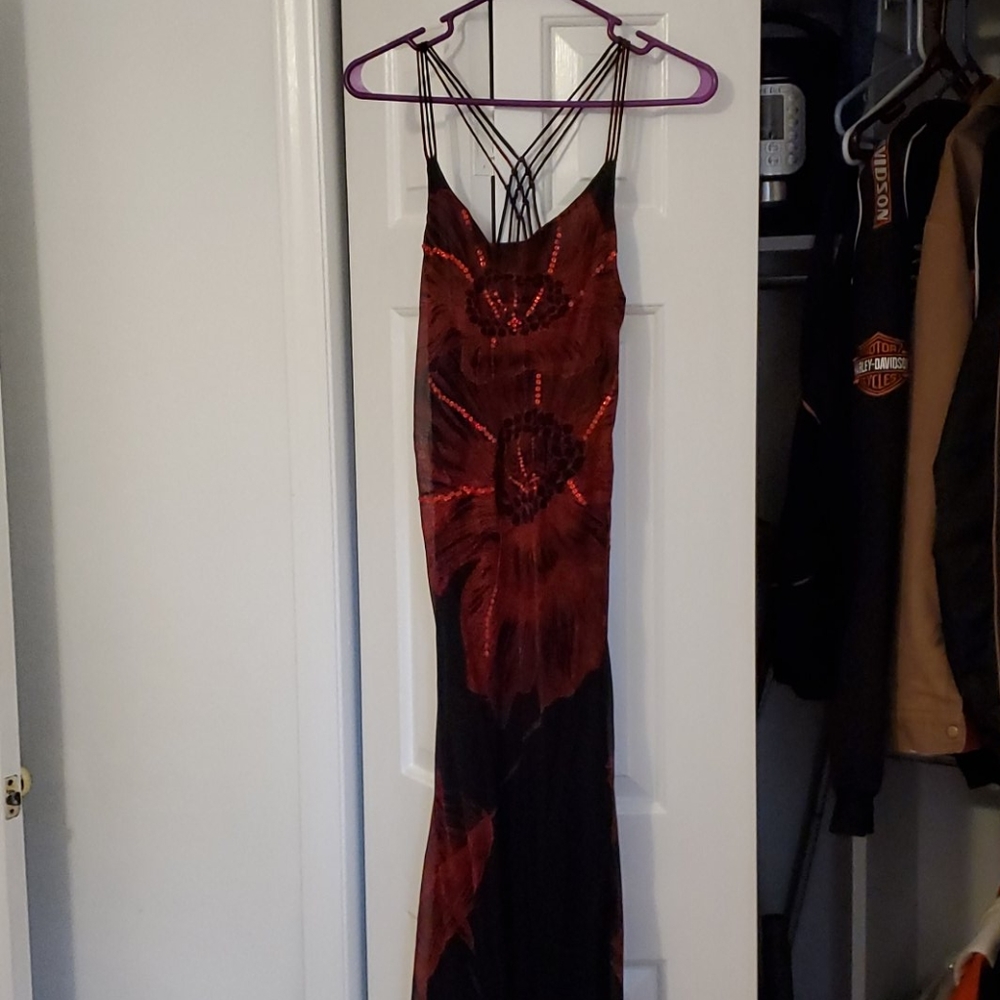 Raiment Fashions, Inc gown.